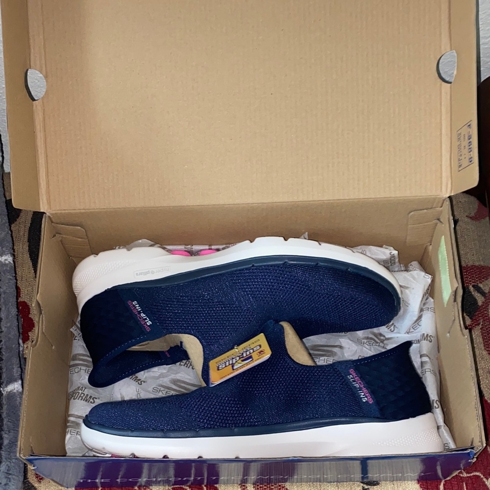 Skechers Navy Blue Athletic Shoes